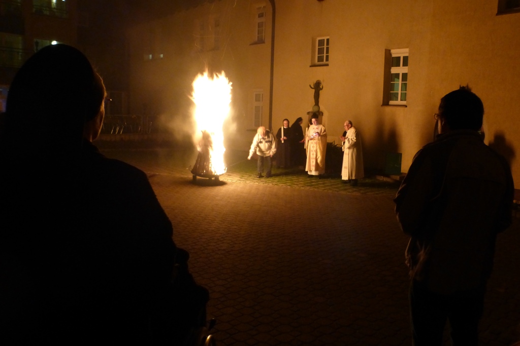 2017 - Auferstehungsfeier mit Osterfeuer